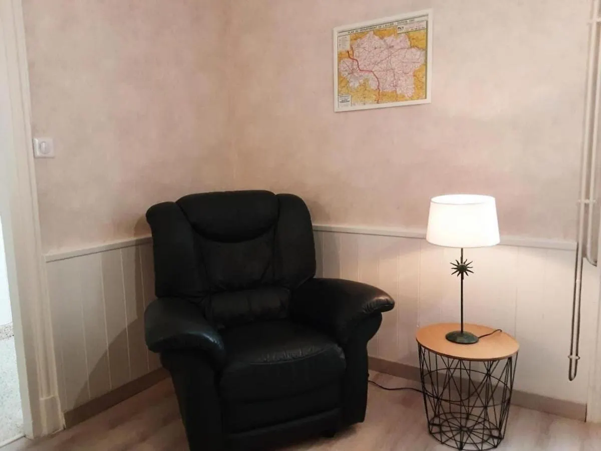 Holiday home Maison De Ferme Renovee Avec Terrasse, Jardin Et Equipements Modernes A Taxat-Senat - Fr-1-489-363